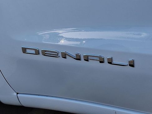 New 2026 GMC Sierra 1500 Denali w/ Denali Reserve Package AWD/4WD image 12