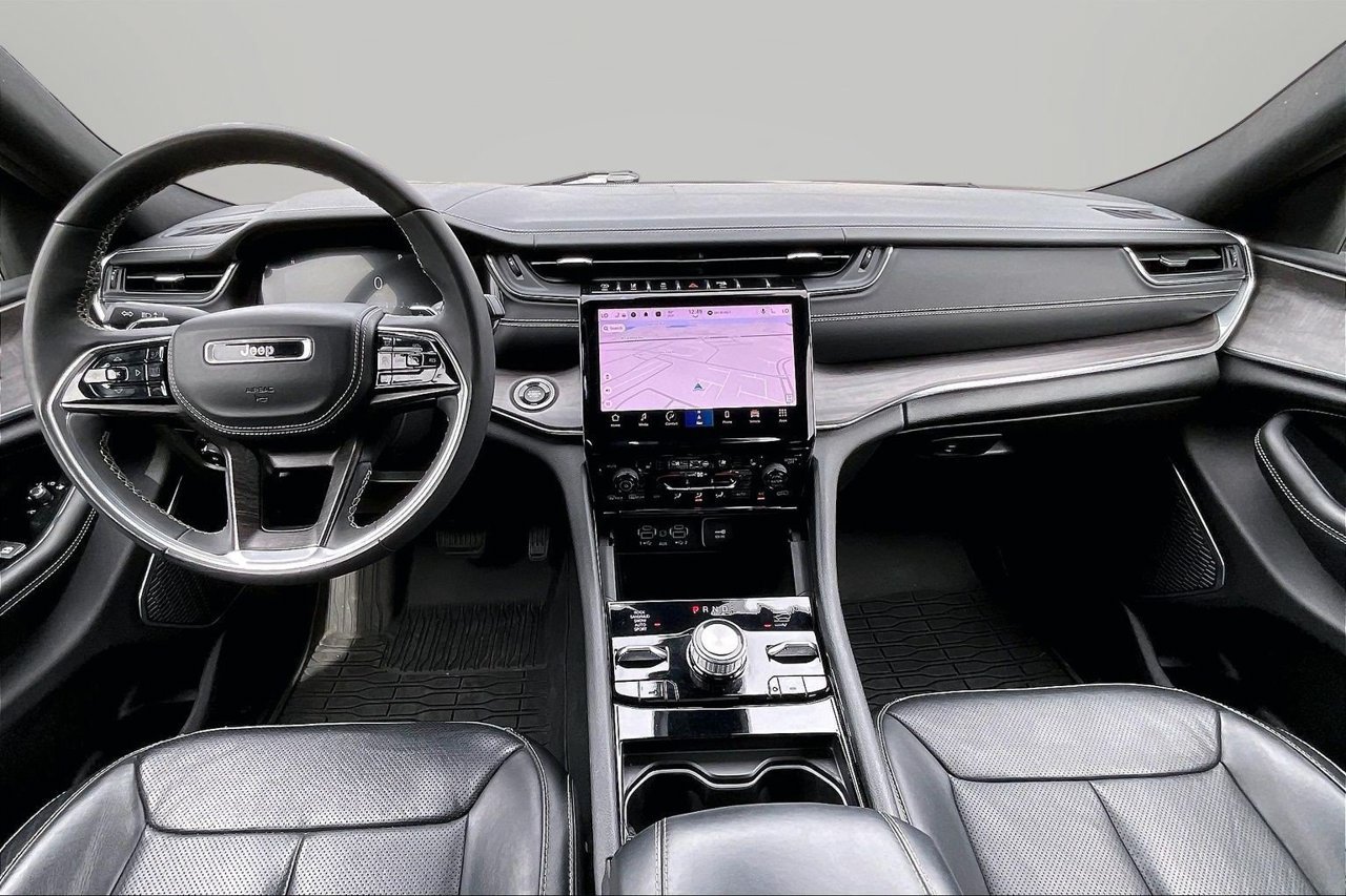 Certified 2023 Jeep Grand Cherokee L Overland AWD/4WD image 15