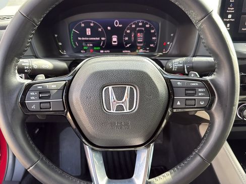 Used 2023 Honda Accord Touring image 12