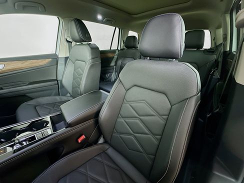 New 2026 Volkswagen Atlas SE image 19