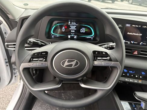 New 2026 Hyundai Elantra Blue image 23