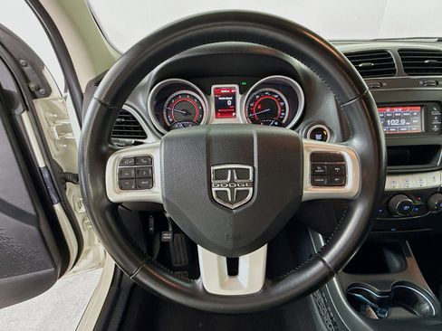 Used 2020 Dodge Journey SE w/ SE Popular Equipment Group image 11