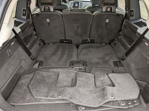 Certified 2024 Volvo XC90 T8 Plus w/ Protection Package Premier image 26