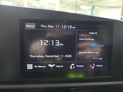 Used 2024 Kia Niro LX image 23