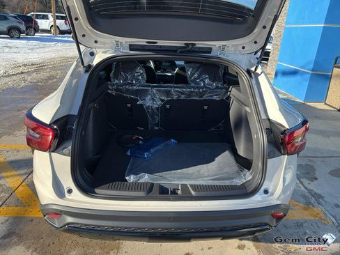 New 2026 Chevrolet Trax RS image 8