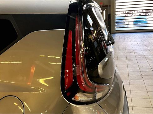 Used 2024 Kia Soul LX w/ Option Group 015 image 33