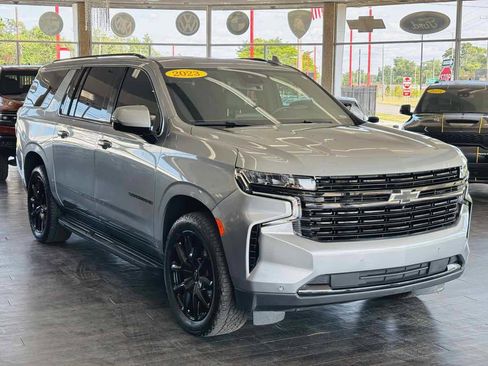Used 2023 Chevrolet Suburban RST w/ Luxury Package AWD/4WD image 1