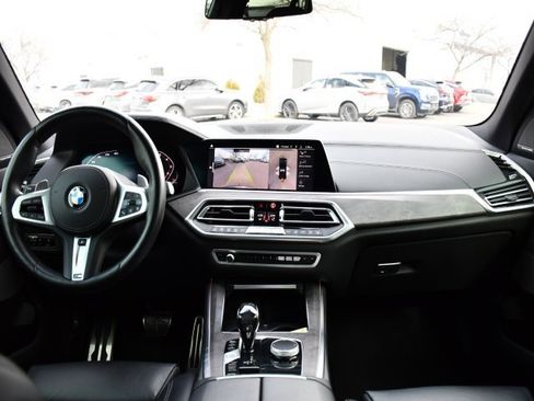 Used 2020 BMW X5 M50i w/ Premium Package image 17