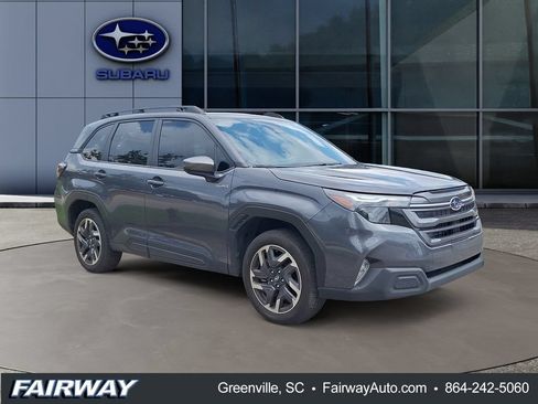 Used 2025 Subaru Forester Premium AWD/4WD image 4