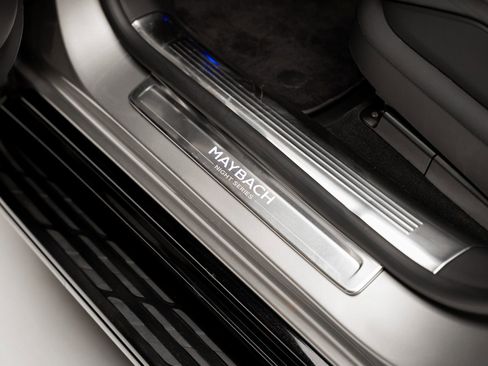 Used 2024 Mercedes-Benz Maybach EQS 680 4MATIC image 57