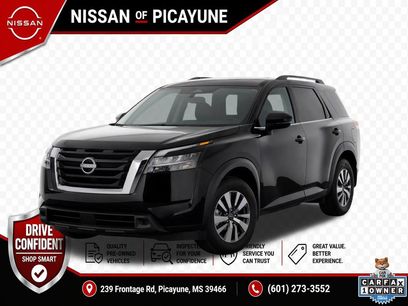 Used 2024 Nissan Pathfinder SV