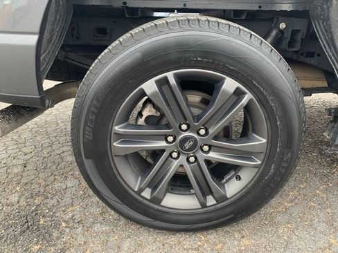 Certified 2022 Ford F150 XLT w/ Equipment Group 302A High image 31