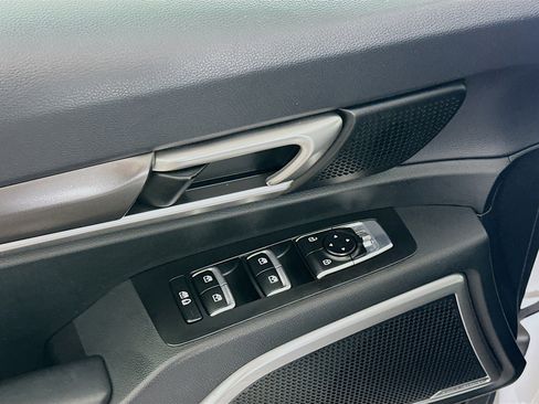 Used 2025 Kia Telluride S FWD image 15