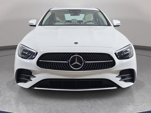 Used 2021 Mercedes-Benz E 350 4MATIC Sedan image 3