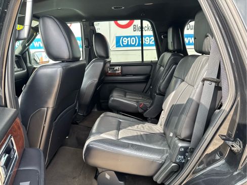 Used 2015 Lincoln Navigator 2WD image 35