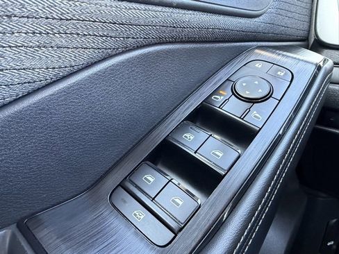 Used 2021 Nissan Rogue SV image 20