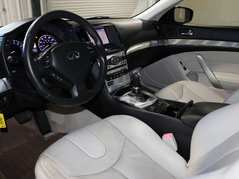 Used 2015 INFINITI Q60 Journey w/ Premium Package RWD image 18
