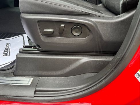 Used 2023 Chevrolet Silverado 1500 LT image 37