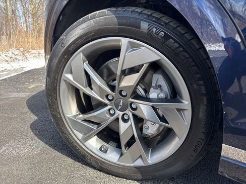 Used 2024 Genesis Electrified GV70 Advanced image 10