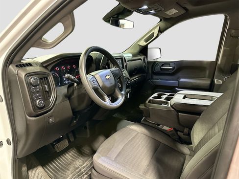 Used 2024 Chevrolet Silverado 1500 Custom w/ Turbomax Blackout Package image 9