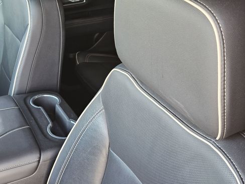 Used 2021 GMC Yukon XL SLT w/ SLT Luxury Plus Package image 30