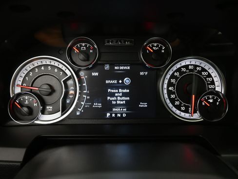 Used 2018 RAM 2500 Laramie w/ Snow Chief Group AWD/4WD image 27