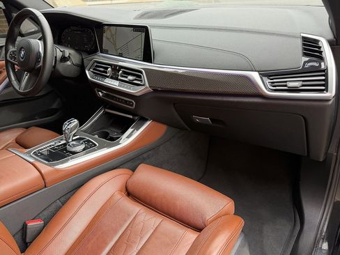 Used 2022 BMW X5 M50i w/ Executive Package image 20