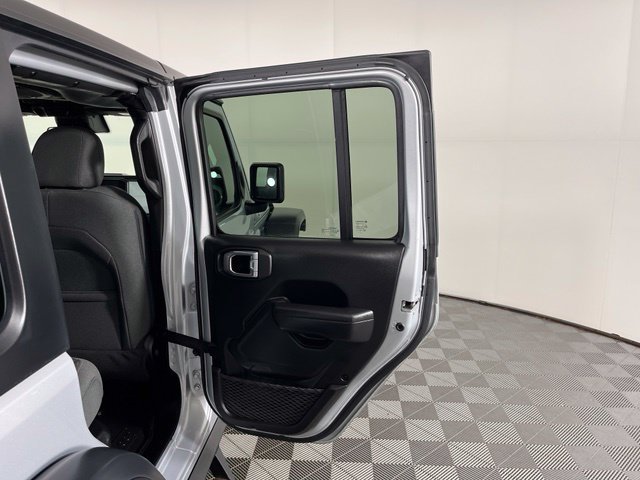 Used 2024 Jeep Wrangler Unlimited AWD/4WD image 43