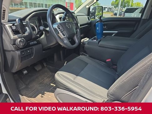 Used 2017 Nissan Titan SV AWD/4WD image 7
