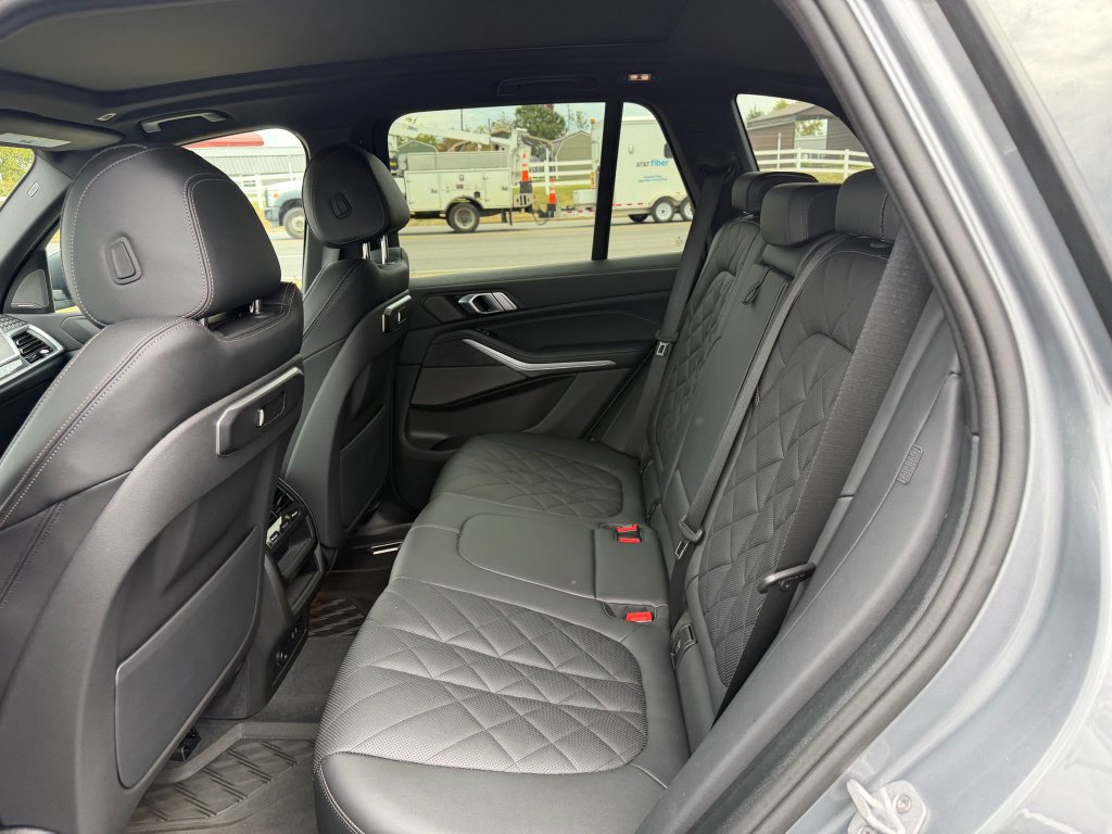 Used 2024 BMW X5 xDrive50e w/ Premium Package AWD/4WD image 14