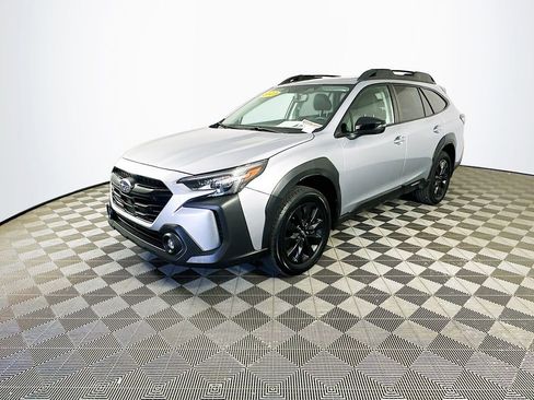 Used 2023 Subaru Outback Onyx Edition AWD/4WD image 5