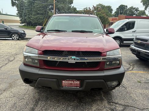 Used 2005 Chevrolet Avalanche Z71 w/ Preferred Equipment Group AWD/4WD image 12
