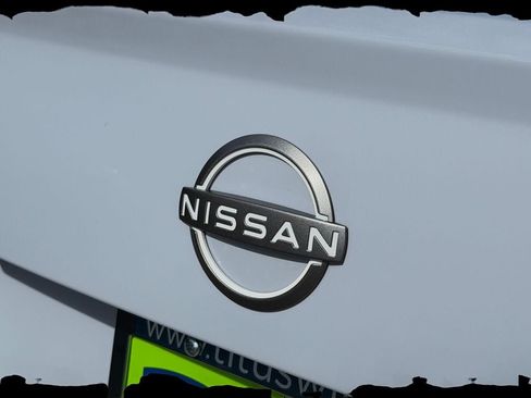 Used 2025 Nissan Versa SV w/ Trunk Package FWD image 33