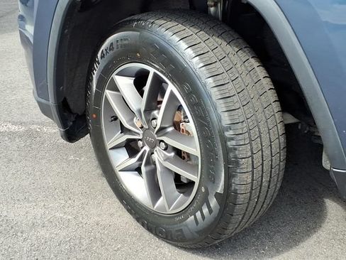 Used 2021 Jeep Grand Cherokee Limited AWD/4WD image 9