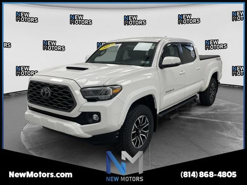 Used 2022 Toyota Tacoma TRD Sport AWD/4WD image 1