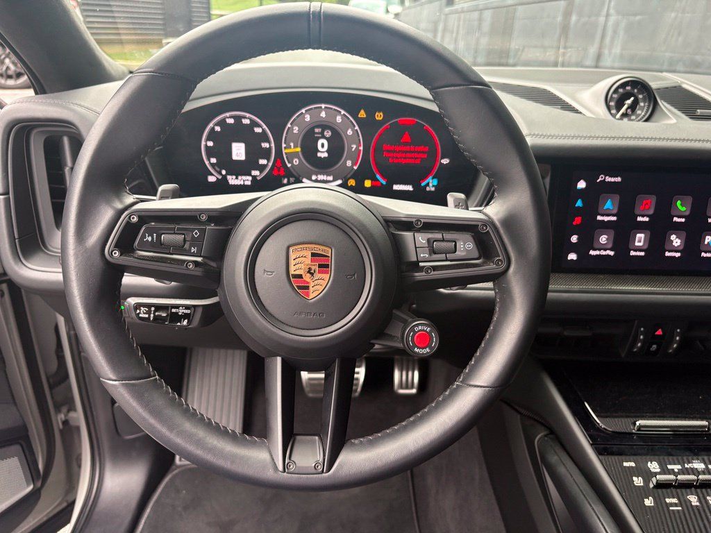 Certified 2025 Porsche Cayenne Turbo GT AWD/4WD image 25