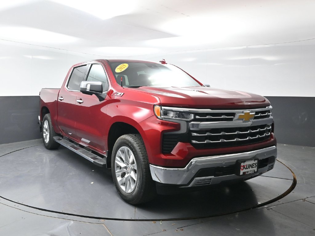 Used 2025 Chevrolet Silverado 1500 LTZ AWD/4WD image 5