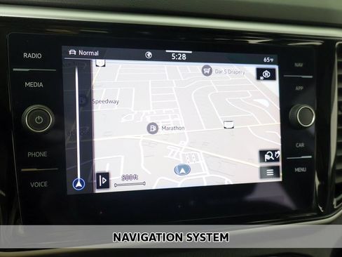 Used 2023 Volkswagen Atlas Cross Sport SEL R-Line AWD/4WD image 3