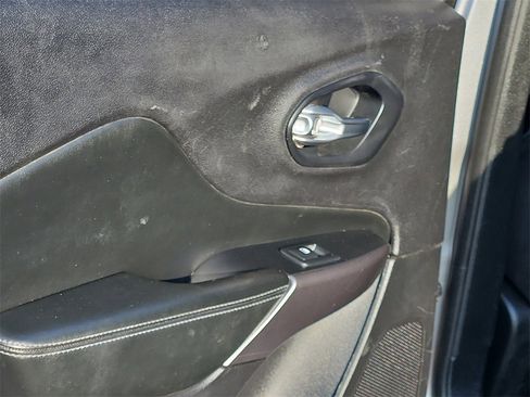 Used 2020 Jeep Cherokee Latitude image 17