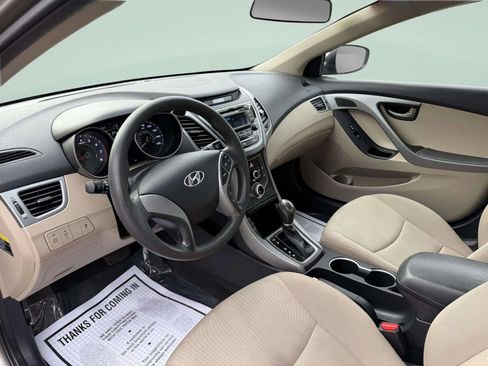 Used 2015 Hyundai Elantra SE FWD image 11