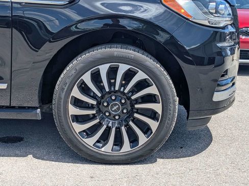 Used 2022 Lincoln Navigator Black Label AWD/4WD image 11