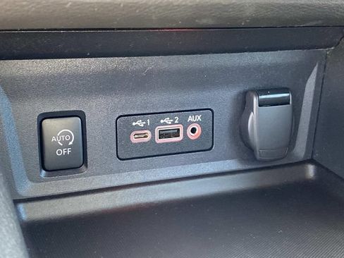 Used 2024 Nissan Sentra SV w/ Trunk Package FWD image 11