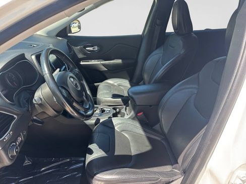 Used 2020 Jeep Cherokee Limited AWD/4WD image 11