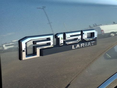 Used 2019 Ford F150 Lariat w/ Equipment Group 502A Luxury AWD/4WD image 28