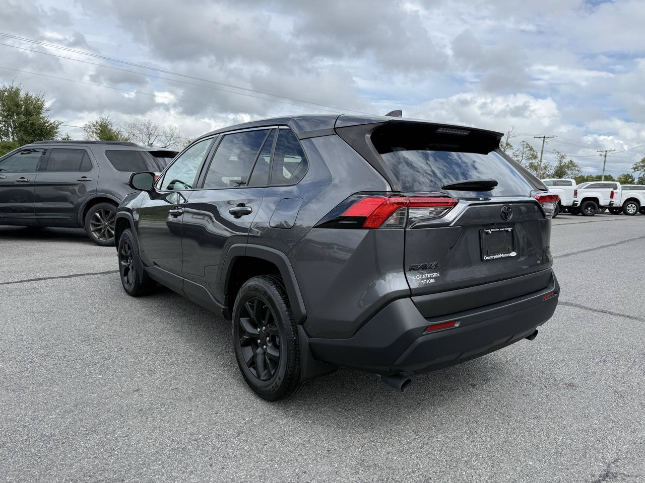 Used 2024 Toyota RAV4 LE FWD image 4