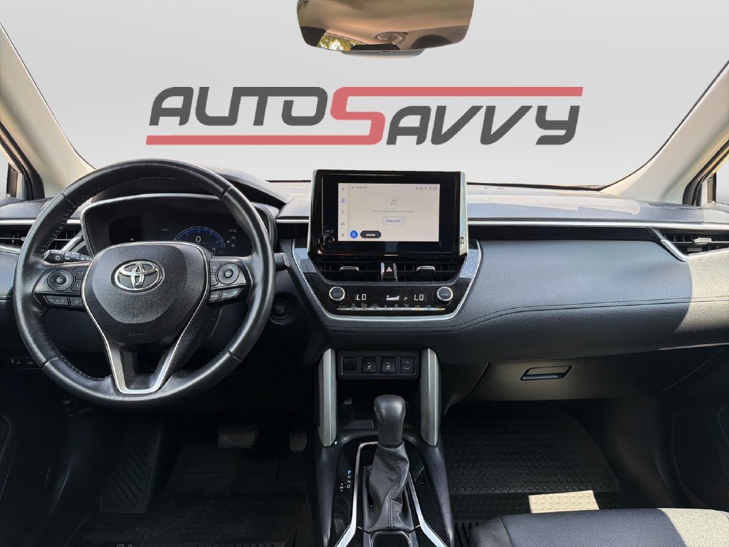 Used 2024 Toyota Corolla Cross XLE w/ Convenience Package FWD image 17