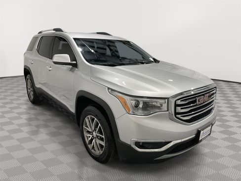 Used 2019 GMC Acadia SLE w/ Driver Alert Package I image 5