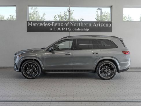 New 2025 Mercedes-Benz GLS 580 4MATIC image 2