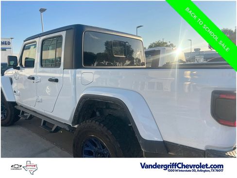 Used 2024 Jeep Gladiator Sport AWD/4WD image 16