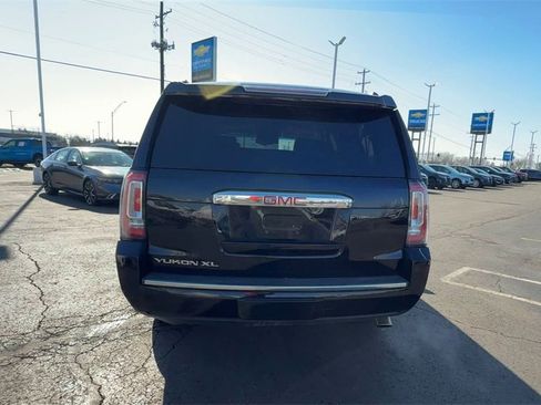 Used 2019 GMC Yukon XL Denali image 7